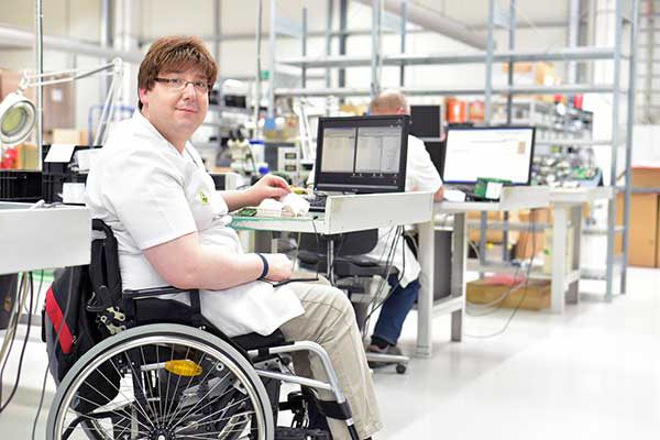 Arbeitsplatz Rollstuhl